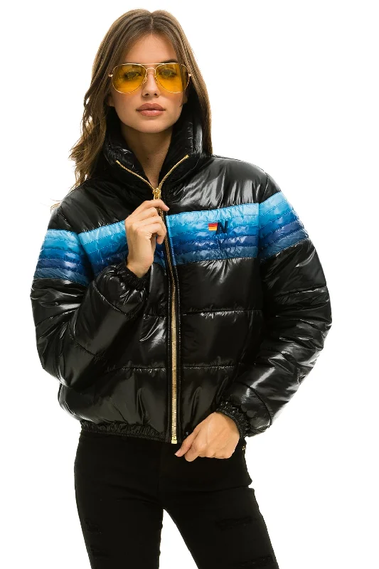 5 STRIPE LUXE APRES PUFFER JACKET - GLOSSY BLACK // BLUE STRIPES