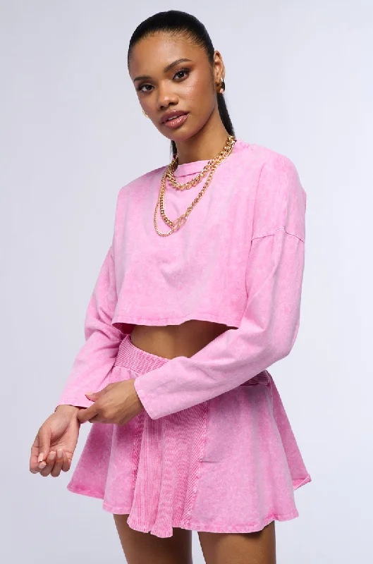 THE PINK COSMOS MINERAL WASH CUT OFF LONG SLEEVE TEE